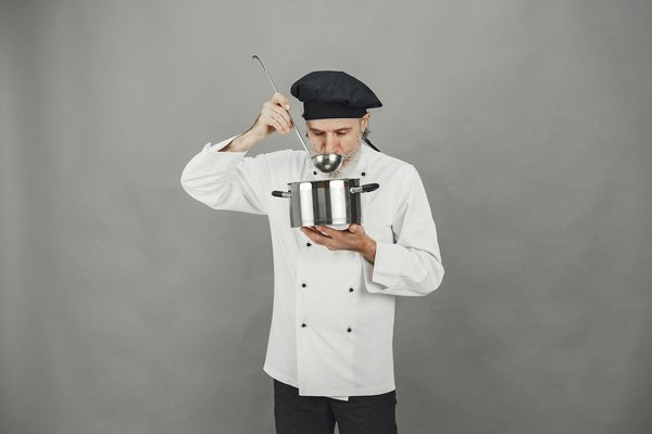 Guide d"Achat : Comment Sélectionner une Machine à Pain avec Fonction de Cuisson Programmable pour Déguster un Pain Frais au Réveil?